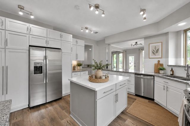 13527 Summer Hill Drive, Montgomery, TX 77356