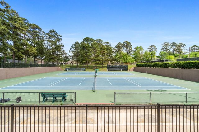 13527 Summer Hill Drive, Montgomery, TX 77356