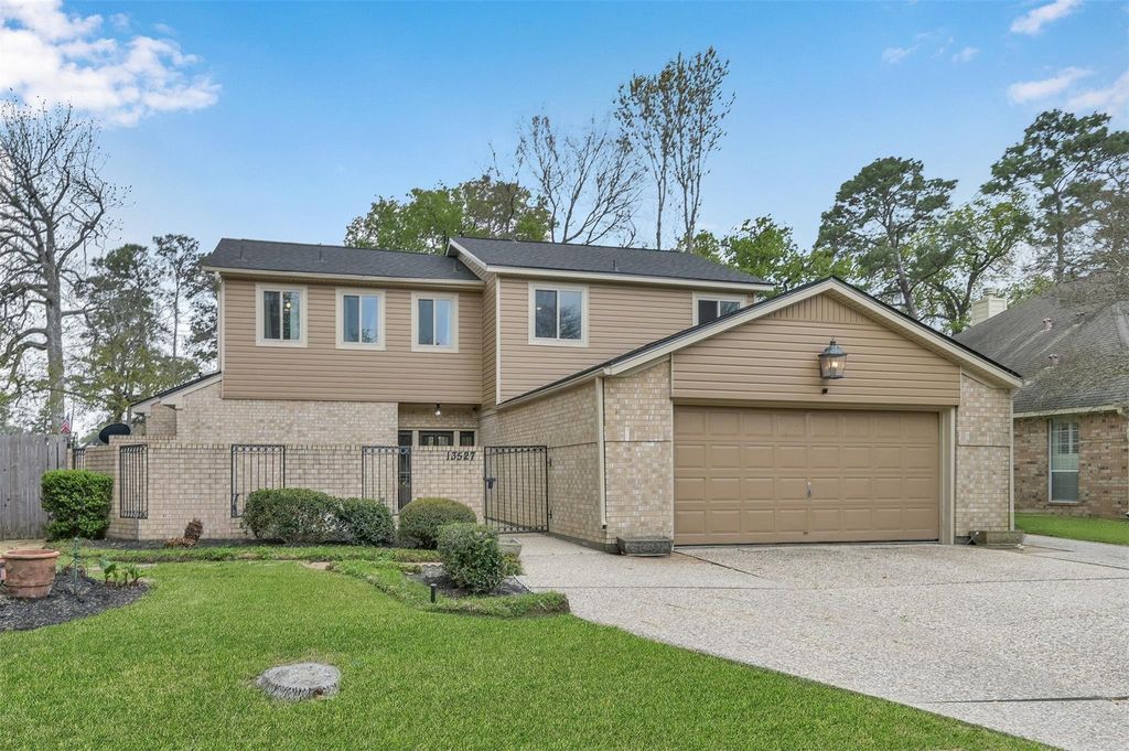 13527 Summer Hill Drive, Montgomery, TX 77356