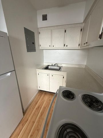610 NE 1st Avenue 6, Fort Lauderdale, FL 33304