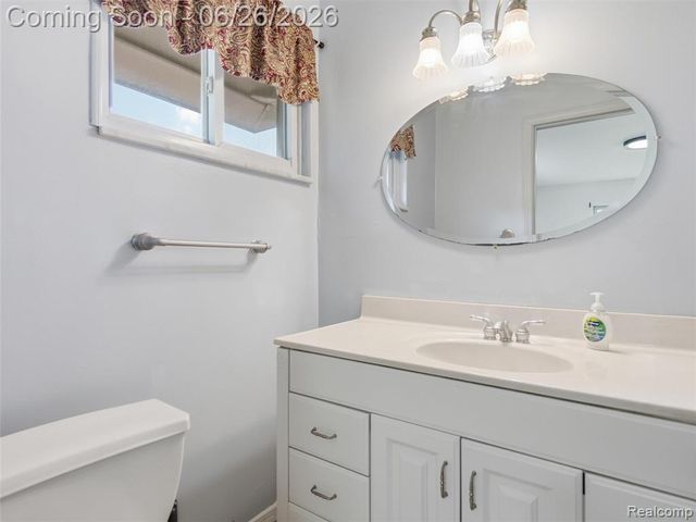 26826 Palomino Avenue, Warren, MI 48089