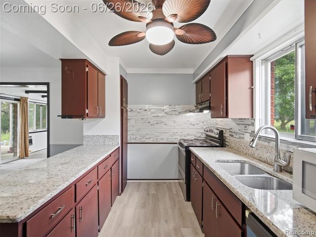 26826 Palomino Avenue, Warren, MI 48089