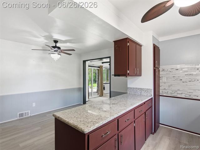26826 Palomino Avenue, Warren, MI 48089