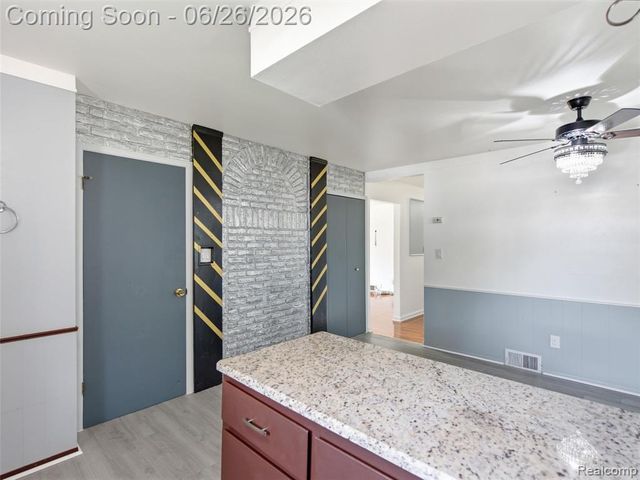 26826 Palomino Avenue, Warren, MI 48089