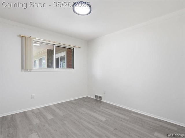 26826 Palomino Avenue, Warren, MI 48089