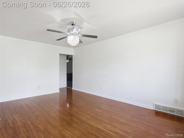 26826 Palomino Avenue, Warren, MI 48089