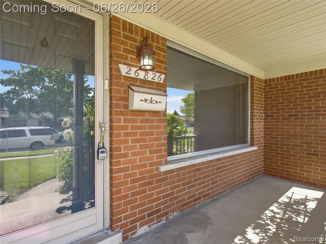 26826 Palomino Avenue, Warren, MI 48089