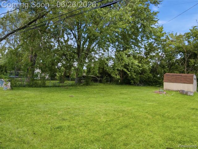 26826 Palomino Avenue, Warren, MI 48089