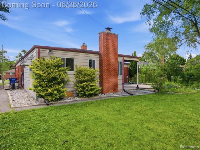 26826 Palomino Avenue, Warren, MI 48089