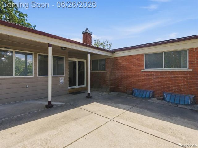26826 Palomino Avenue, Warren, MI 48089