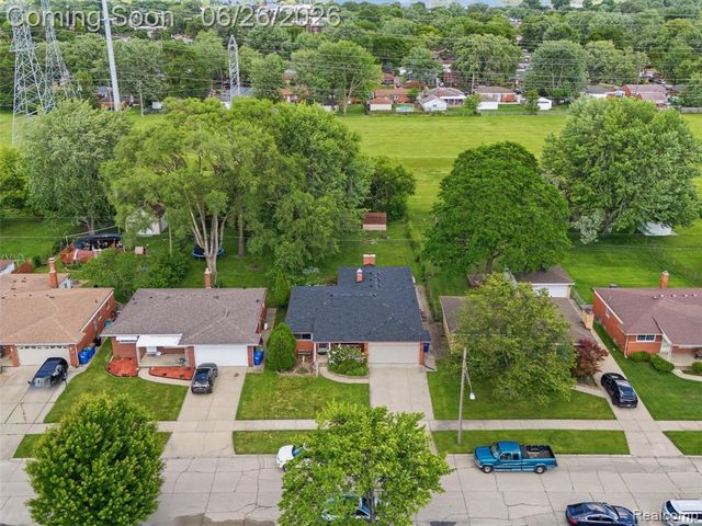 26826 Palomino Avenue, Warren, MI 48089