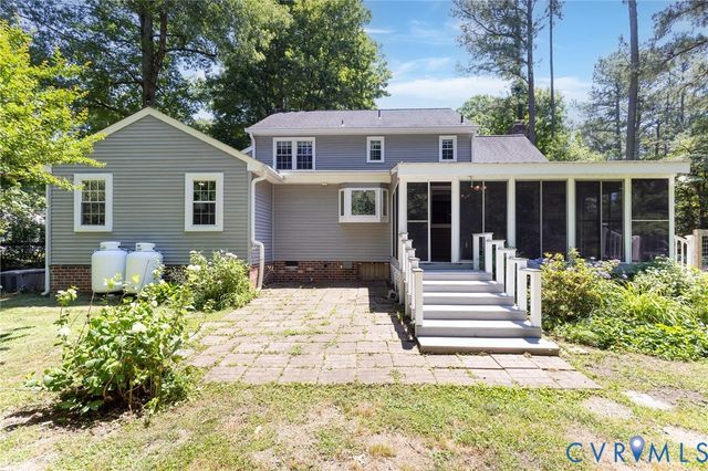 8218 Georgie Ct, Mechanicsville, VA 23116