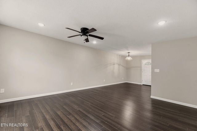 705 New Clear Branch Rd, Rocky Top, TN 37769