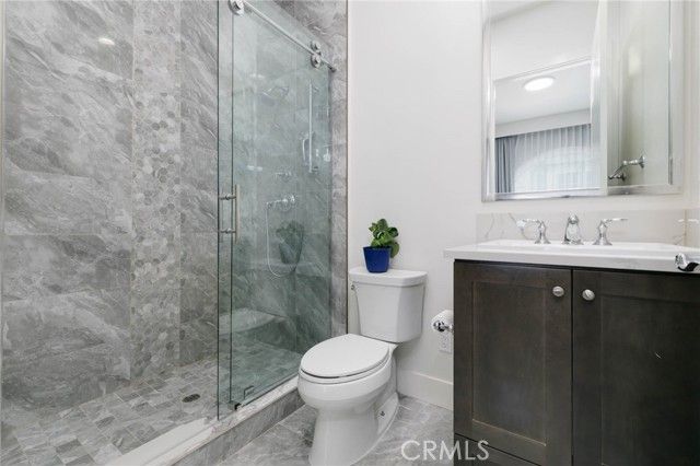 114 Interstellar, Irvine, CA 92618