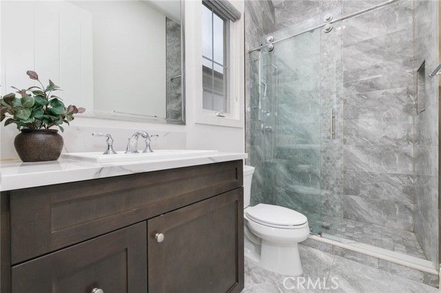 114 Interstellar, Irvine, CA 92618