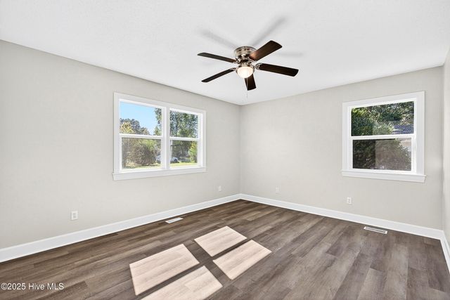 165 Thomas Humphrey Road, Jacksonville, NC 28546