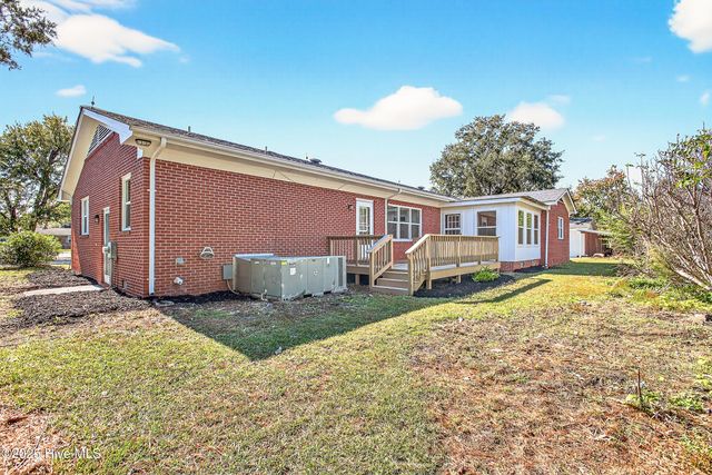 165 Thomas Humphrey Road, Jacksonville, NC 28546