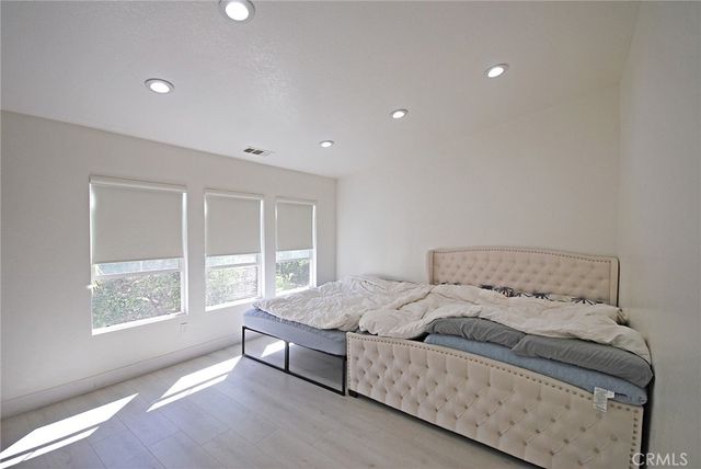29268 Rio Lobo Way, Valencia, CA 91354