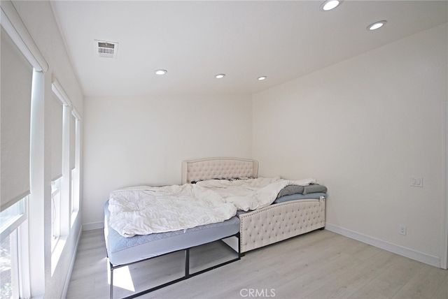 29268 Rio Lobo Way, Valencia, CA 91354