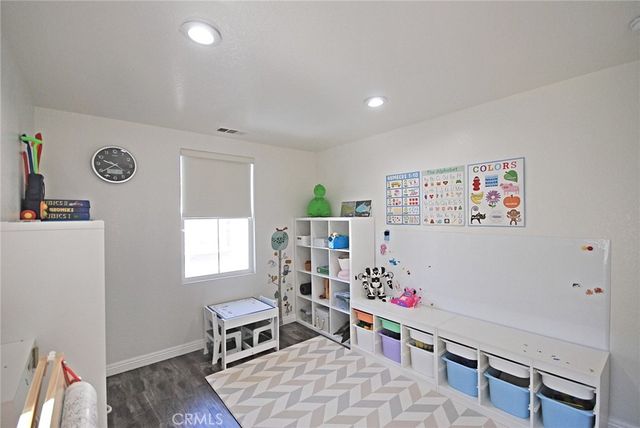 29268 Rio Lobo Way, Valencia, CA 91354