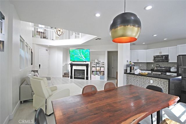 29268 Rio Lobo Way, Valencia, CA 91354