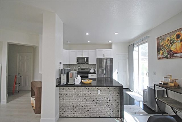 29268 Rio Lobo Way, Valencia, CA 91354