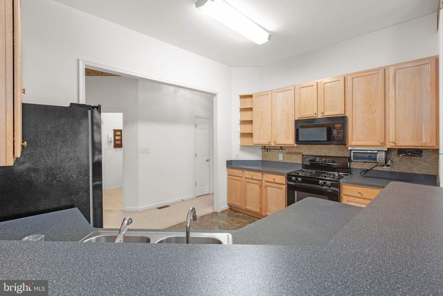 11213 MANSFIELD CLUB DR, Fredericksburg, VA 22408