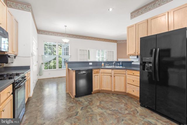 11213 MANSFIELD CLUB DR, Fredericksburg, VA 22408