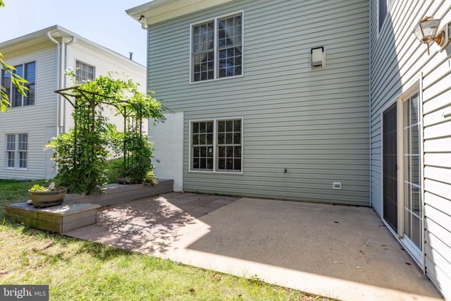 11213 MANSFIELD CLUB DR, Fredericksburg, VA 22408