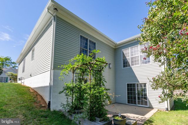 11213 MANSFIELD CLUB DR, Fredericksburg, VA 22408