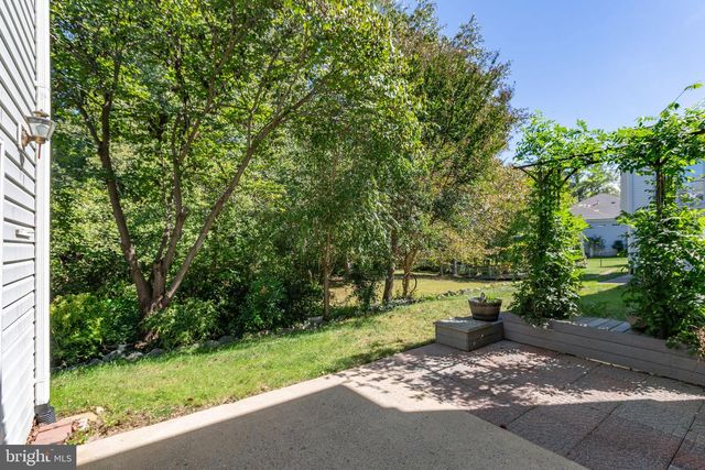 11213 MANSFIELD CLUB DR, Fredericksburg, VA 22408