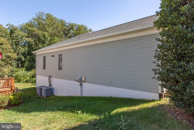11213 MANSFIELD CLUB DR, Fredericksburg, VA 22408