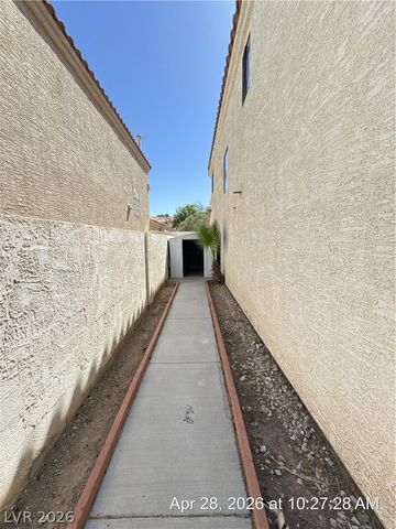 2059 Club Crest Way, Henderson, NV 89014