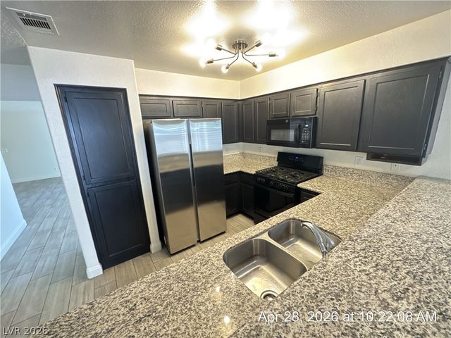 2059 Club Crest Way, Henderson, NV 89014