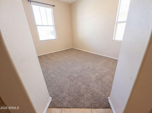 2695 E VERMONT Court, Gilbert, AZ 85295
