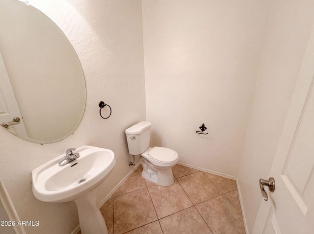 2695 E VERMONT Court, Gilbert, AZ 85295