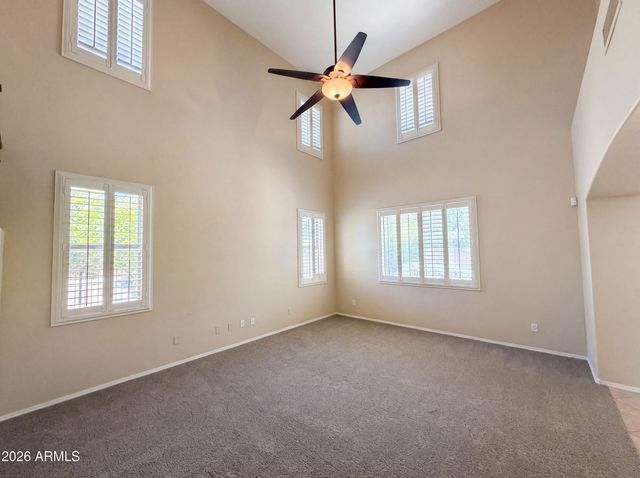 2695 E VERMONT Court, Gilbert, AZ 85295