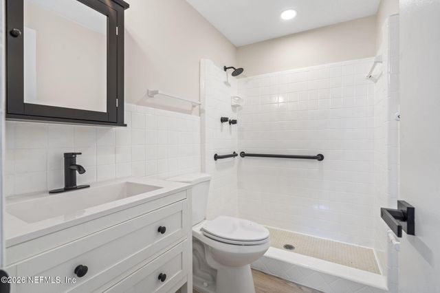 2721 LANSDOWNE Drive, Jacksonville, FL 32211