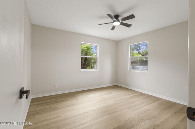 2721 LANSDOWNE Drive, Jacksonville, FL 32211