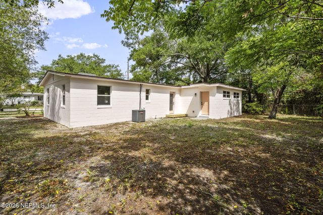 2721 LANSDOWNE Drive, Jacksonville, FL 32211