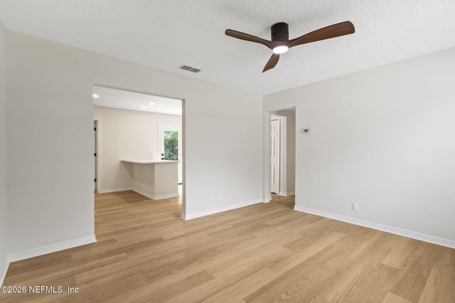 2721 LANSDOWNE Drive, Jacksonville, FL 32211