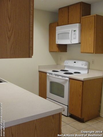 10128 SUNSET PL, San Antonio, TX 78245