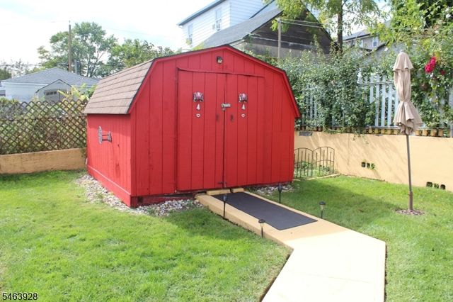 289 Sherwood Ave, Paterson City, NJ 07502