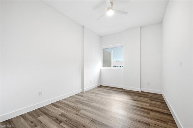 1950 Mayfair ST PH8, Naples, FL 34104