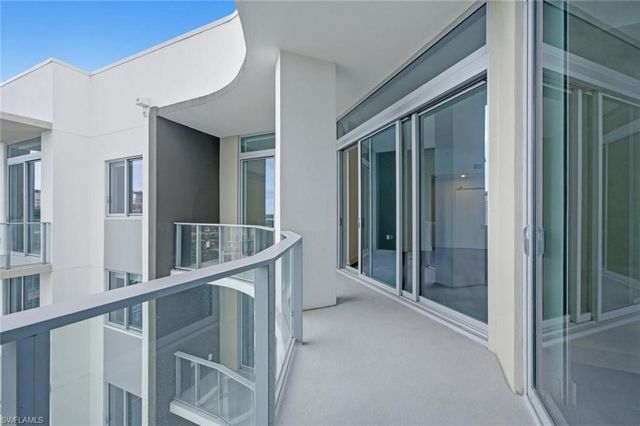1950 Mayfair ST PH8, Naples, FL 34104
