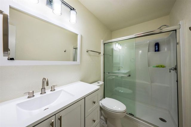 5708 Spoke CT B, Austin, TX 78744
