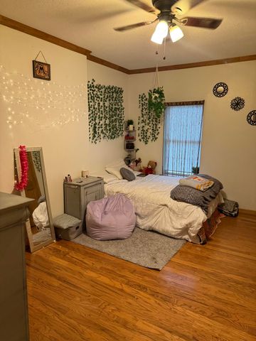 210 Laurel Avenue, South Pittsburg, TN 37380