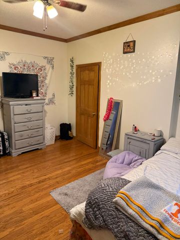 210 Laurel Avenue, South Pittsburg, TN 37380