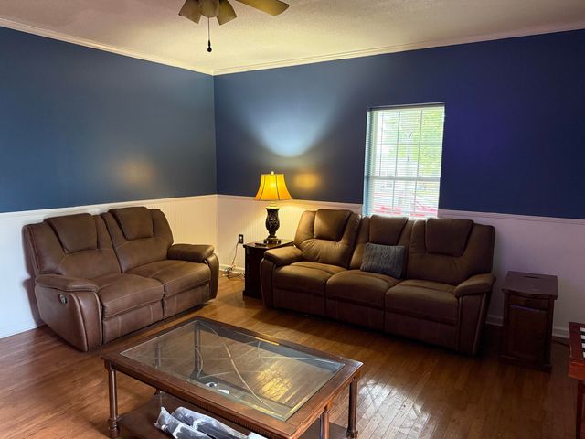 210 Laurel Avenue, South Pittsburg, TN 37380