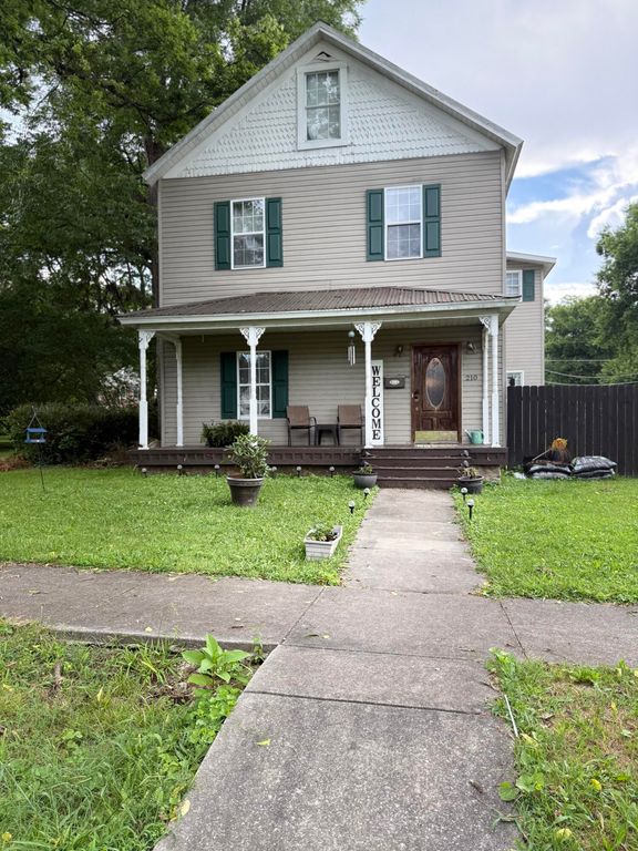 210 Laurel Avenue, South Pittsburg, TN 37380